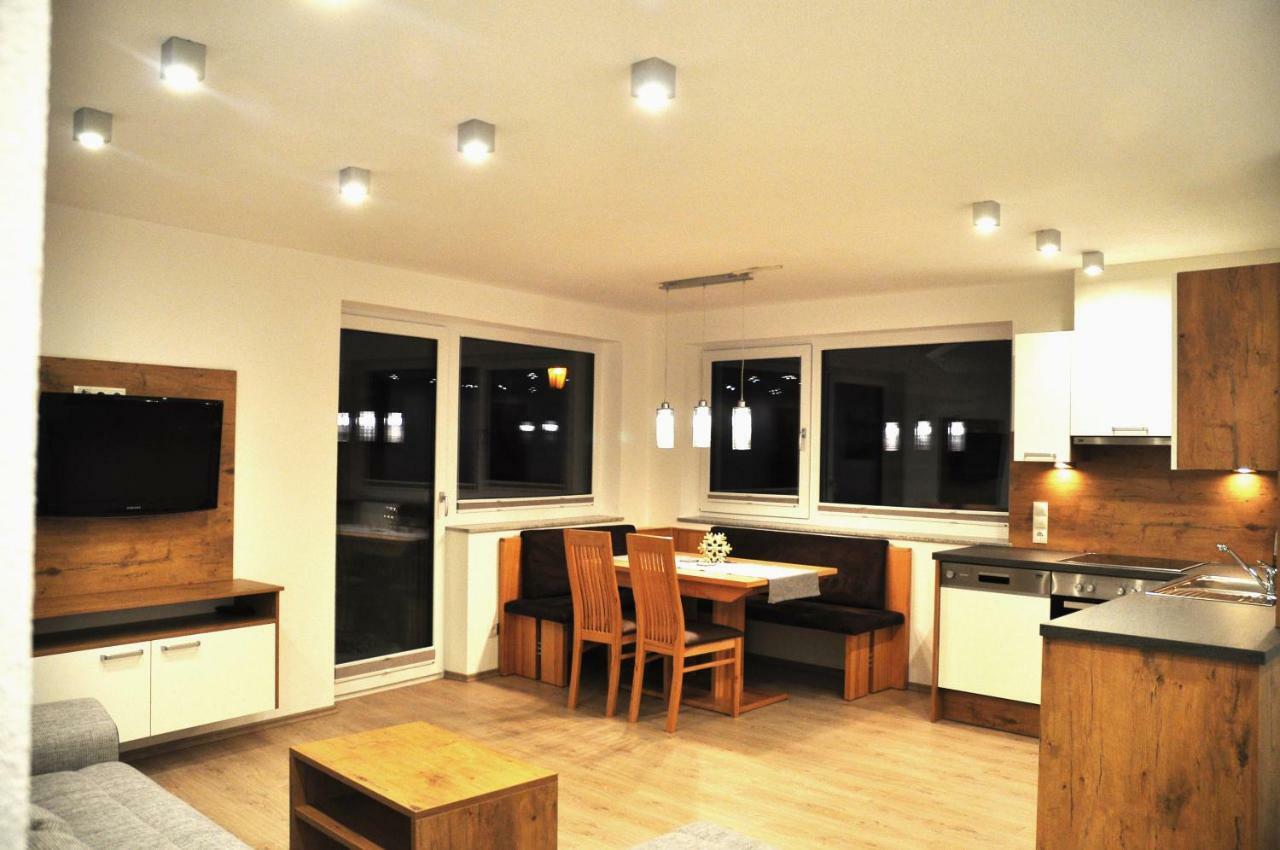 Appartement Alpenzauber アルツル・イム・ピッツタール エクステリア 写真